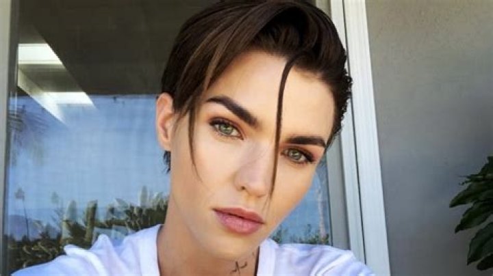Ruby Rose a vegan celebrity and PETA award winner Nopolluting