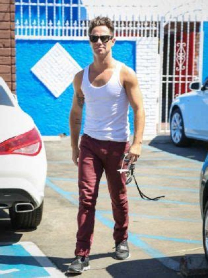Sasha Farber height, weight, age. Body measurements.