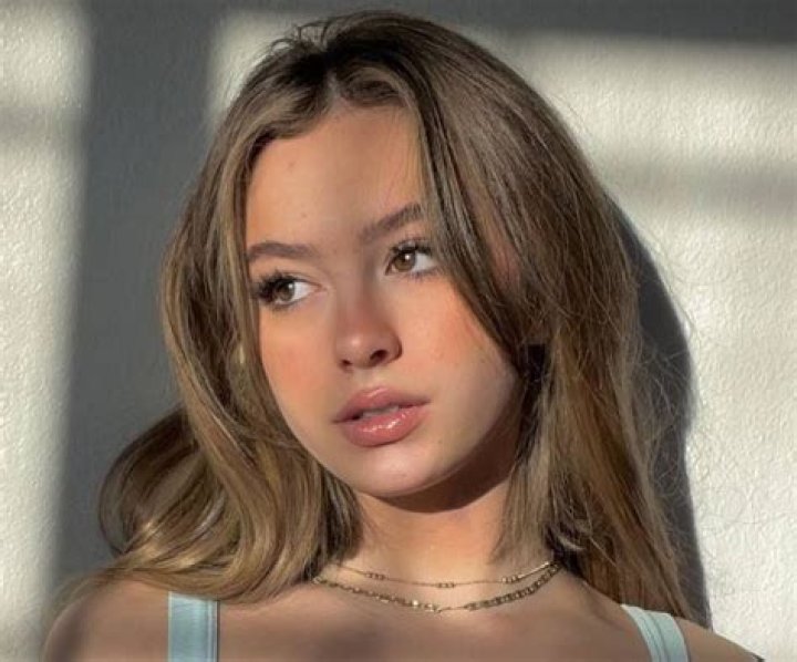 Sierra Cabot Biography, Age, Height, Net Worth, Boyfriend