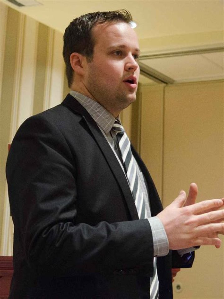 So Much Hate! Josh Duggar Claims He 'Loves' Gay People&mdash; But Must 'Stand