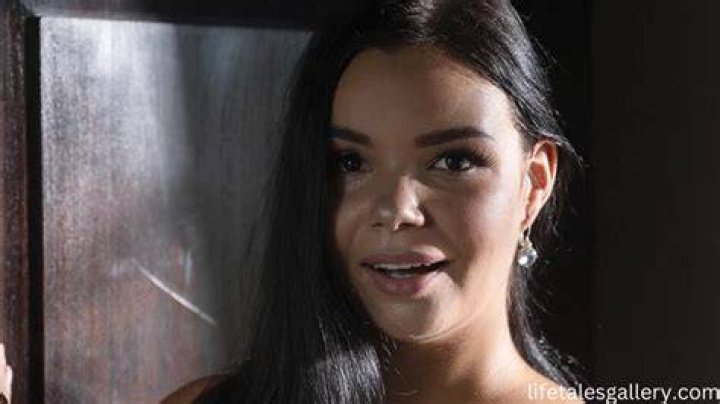 Sofia Lee Wiki, Age, Height, Real Name, Measurements, Net Worth