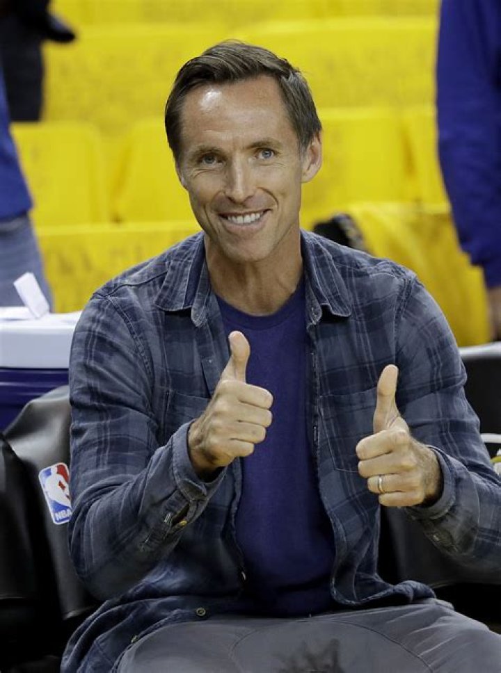 Steve Nash Wiki 2021 Net Worth, Height, Weight, Relationship & Full