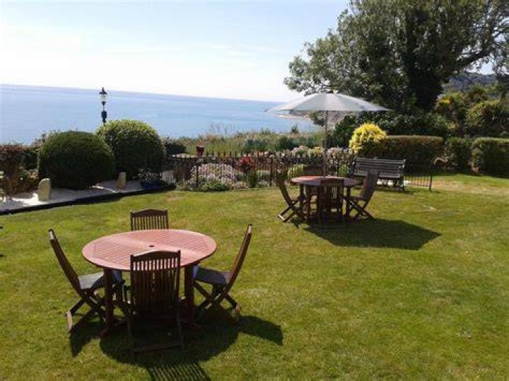 THE CLIFF HALL Updated 2022 Prices, Reviews (Shanklin)