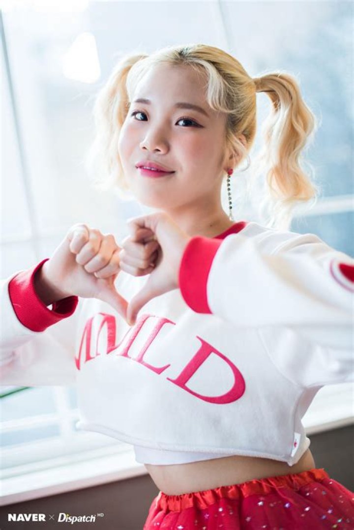 The JooE era for MOMOLAND has arrived with their &lsquo;GREAT!&rsquo; tracklist