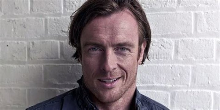 Toby Stephens Net Worth 2022, Age, Height, Weight, Bio, Family, Career