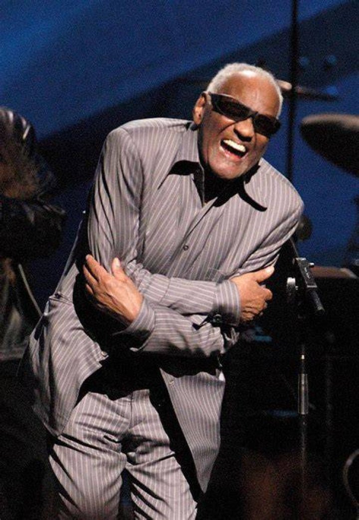 Top 87+ imagen ray charles background singers thpthoangvanthu.edu.vn