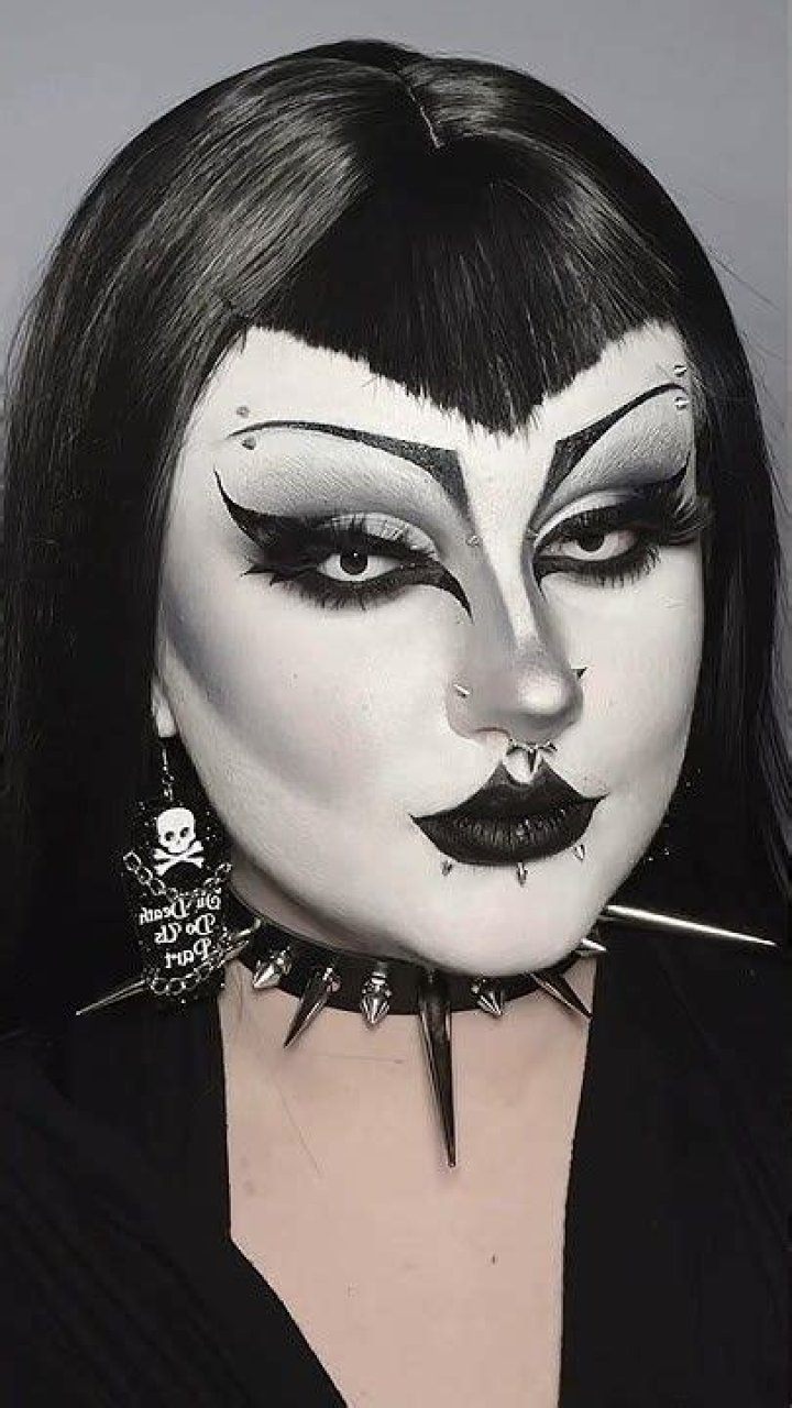 Trad Goth Makeup Eyebrows artlollygag