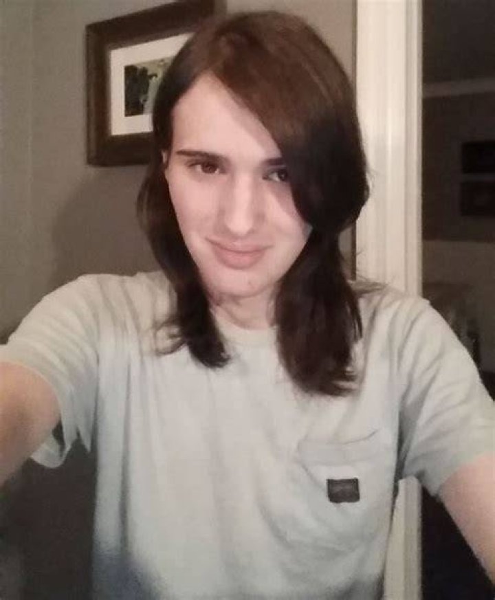 Transgender Man Documents His FTM Bottom Surgery Story