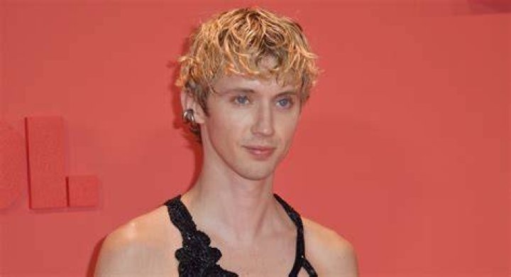 [UPDATED] Troye Sivan Nude Penis Pics! ( 28 Pics ) Male Celebs