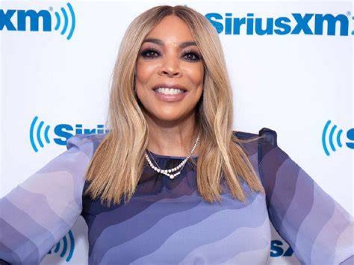 Wendy Williams says 'I look 30' as she steps out looking disoriented