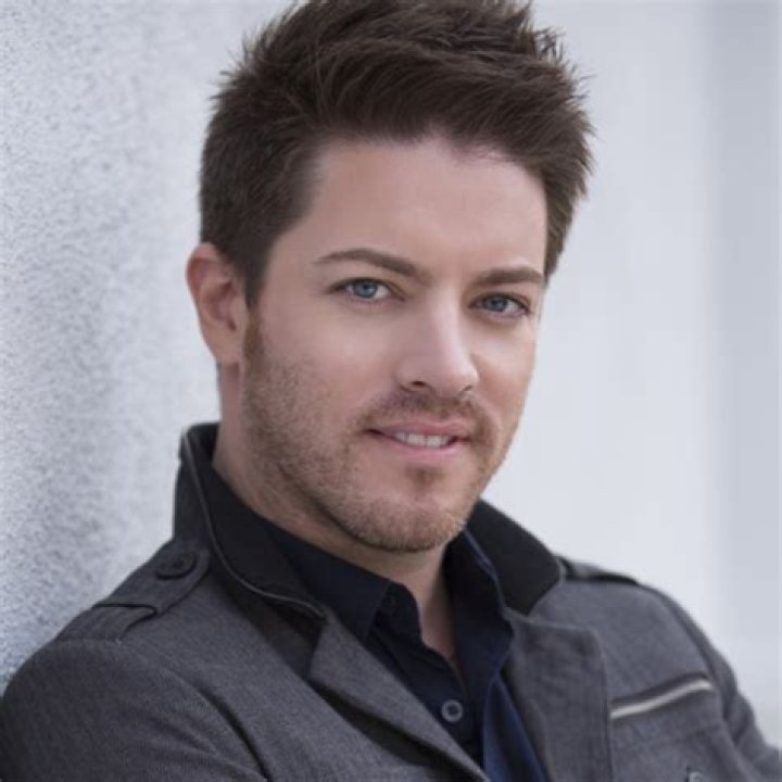 What Does JD Scott Do for a Living? He Once Impersonated Adam Lambert