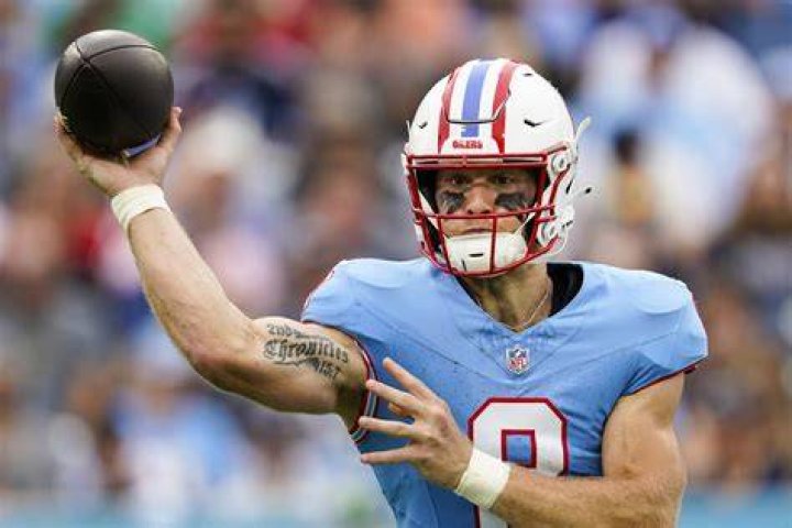 Will Levis' girlfriend celebrates after he's picked in 2023 NFL Draft