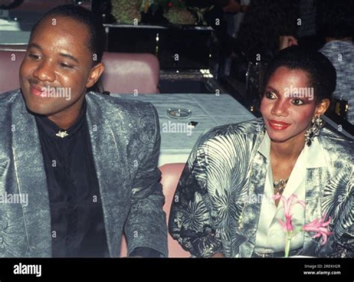 Without A WifeFigure, Freddie Jackson Rumored To Be Gay