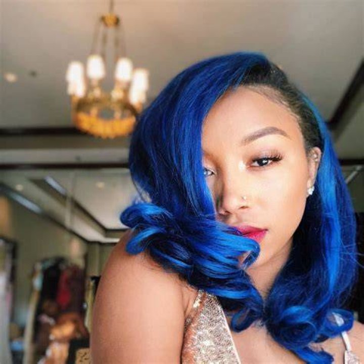 Zonnique Pullins Shows Off Her Baby Bump In A Black Bodysuit See Pic